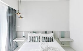 Summer Suites Residences By Subhome